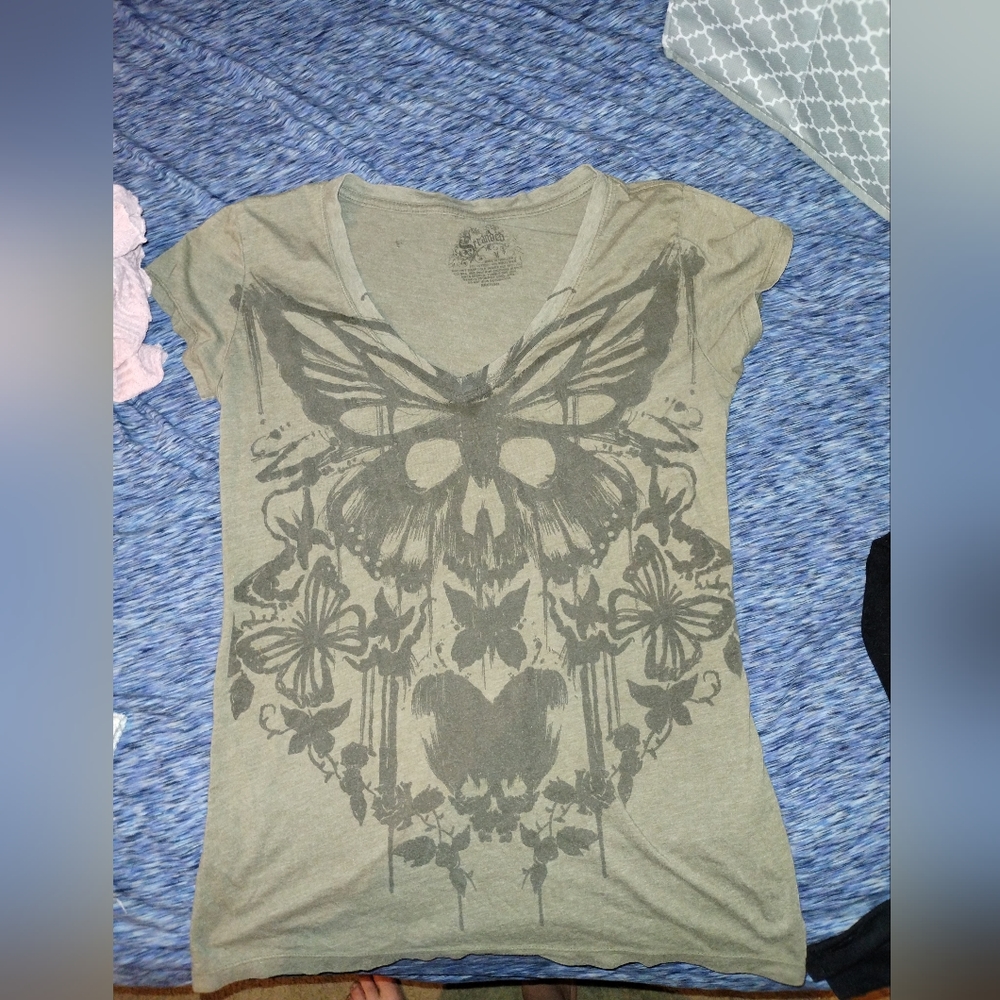 Stranded medium skull shirt